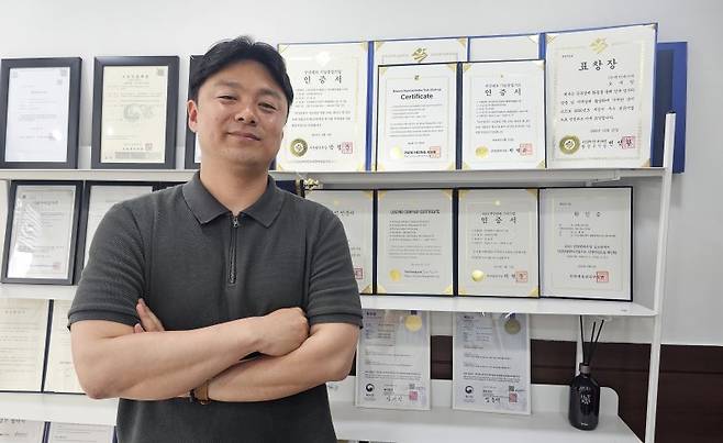 오세정 애기야가자 대표가 본지와 인터뷰 후 기념촬영하고 있다. 사진=변옥환 기자