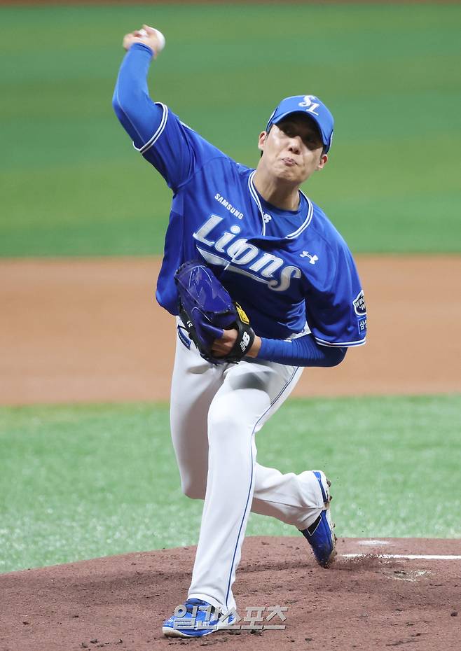 2025 KB0리그 프로야구 키움히어로즈와 삼성라이온즈의 경기가 20일 오후 서울 고척스카이돔에서 열렸다. 삼성 원태인이 선발 등판해 역투하고 있다. 고척=김민규 기자 mgkim1@edaily.co.kr /2025.05.20/