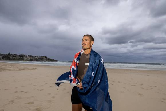하루에 무려 100㎞씩을 달려 35일 만에 호주 횡단에 성공한 한 영국 남성의 사연이 전해졌다. 사진은 주인공인 윌리엄 굿지. [사진=시드니모닝헤럴드]