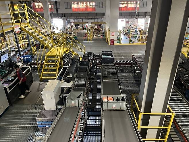 중국 이커머스 징둥의 베이징 ‘아시아 1호’ 스마트 물류센터 내부. [사진 제공 = 징둥]