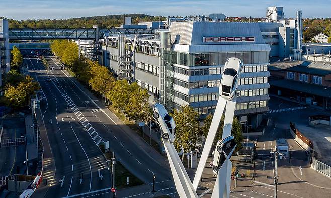 포르셰 주펜하우젠 공장 전경.
