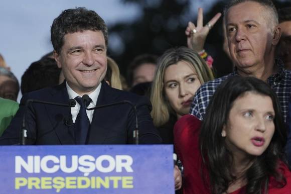 니쿠소르 단 루마니아 부쿠레슈티 시장. AP 연합뉴스