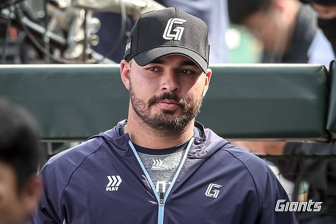 롯데의 새로운 외국인투수 알렉 감보아가 실전 등판에 나선다. 김태형 롯데 감독은 “감보아가 21일 퓨처스팀에 합류해 실전을 소화한 뒤, 27~29일 대구에서 펼쳐질 삼성과 원정경기 중 1군 마운드에 오를 것”이라고 전했다. 사진제공｜롯데 자이언츠