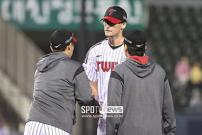 ▲ 김광삼 코치 코엔 윈 ⓒ곽혜미 기자