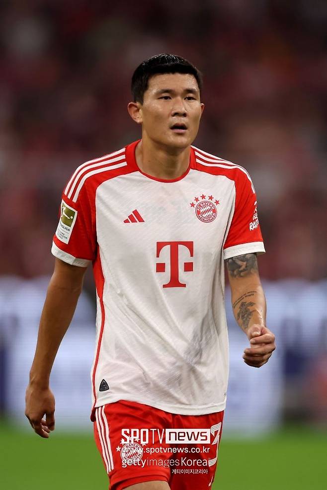 ▲ 1980년대 분데스리가에 진출해 프랑크푸르트와 레버쿠젠에 UEFA컵(유로파리그 전신)을 안긴 차범근도 분데스리가는 정상에 오르지 못했다. 함부르크와 레버쿠젠에서 뛰었던 손흥민도 무관으로 독일 무대를 떠났다. 김민재가 핵심으로 따낸 분데스리가 첫 우승인 셈이다.&nbsp;