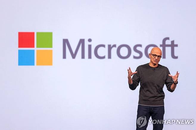 사티아 나델라 MS 기조연설 모습 [시애틀 AFP=연합뉴스]