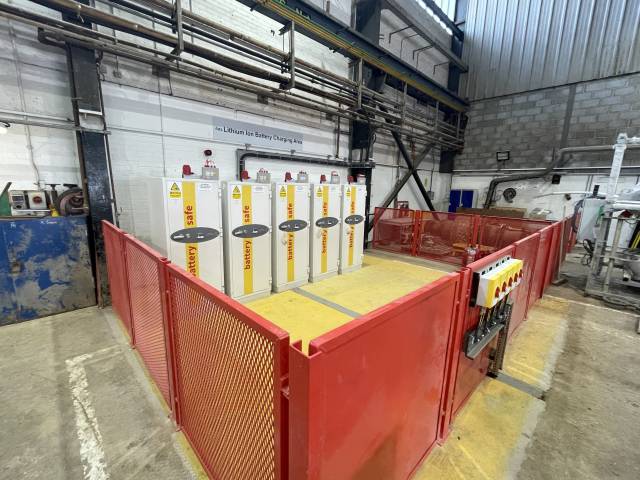 영국의 한 광산 현장에 설치된 배터리 금고. 디프로매트금고 제공