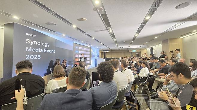 컴퓨텍스 2025 시놀로지 엔터프라이즈 스토리지 신제품 발표 미디어 이벤트에 많은 관계자들이 방문했다. 2025.5.21/뉴스1 ⓒ News1 김민석 기자