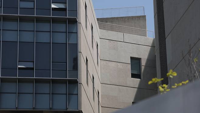 창원NC파크 야구장 외장 마감재 ‘루버’가 철거된 모습. 사지 | 창원=연합뉴스