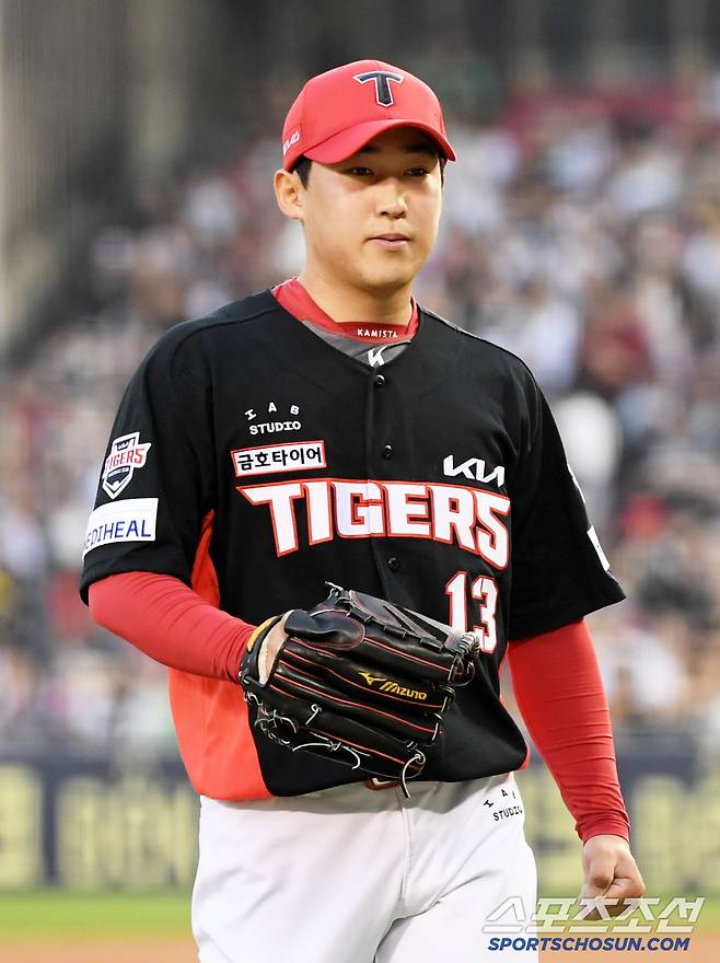 18일 잠실구장에서 열린 두산 베어스와 KIA 타이거즈의 경기. KIA 윤영철이 숨을 고르고 있다. 잠실=박재만 기자 pjm@sportschosun.com/2025.04.18/