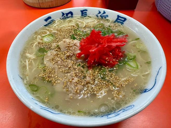 일본 후쿠오카 ‘나가하마야’의 나가하마 라멘. /에노모토 야스타카