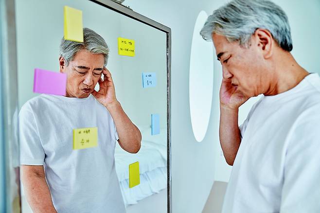 모두가 치매를 두려워하지만 막상 어떻게 대비하고 막아야 할지 잘 모르는 이들이 많다. 최근 두뇌 나이 관리와 기억력 관리가 치매 예방에서 중요한 요소로 강조되고 있다. 게티이미지코리아