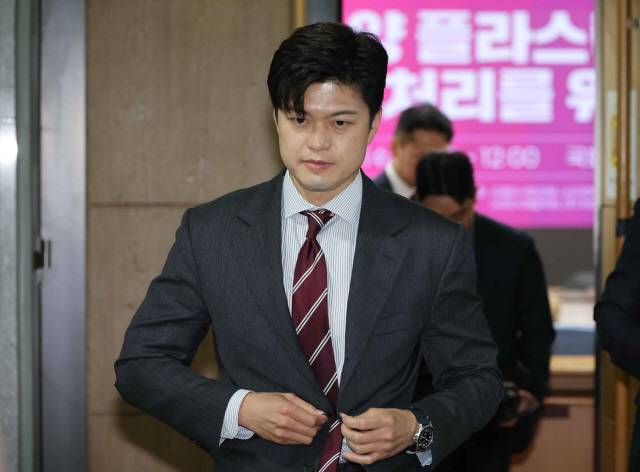 김용태 국민의힘 비상대책위원장이 21일 서울 여의도 국회 의원회관에서 행사를 마친 뒤 나오고 있다. 연합뉴스.