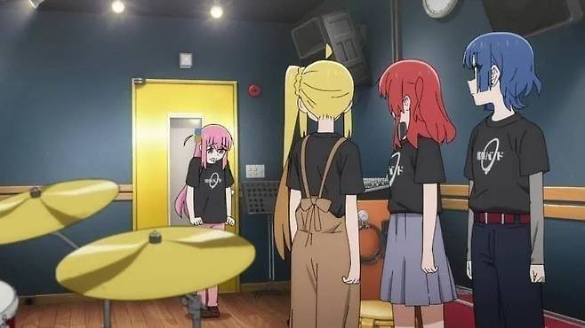 NIiMBW8UEm6zliYlH7umilIaY5yc6g61QmwMCFpHXqhak--v5fDlqpbXnHLXiJOZ62TgXxy9OjC0w-Ly-CZMfA.webp.ren.jpg 스포주의 ) 애니메이션에 대한 30가지 비하인드 스토리들