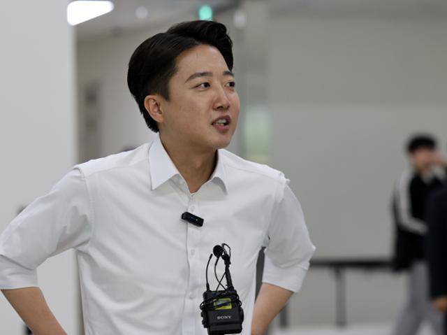 개혁신당 이준석 대선 후보가 20일 광주 동구 전남대학교에서 점심식사에 앞서 발언하고 있다. 연합