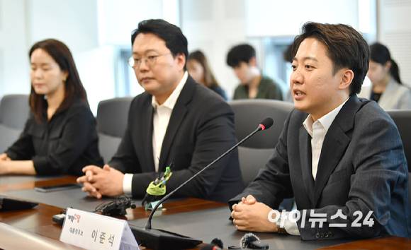 이준석 개혁신당 대선 후보가 21일 경기 성남의료원에서 열린 간담회에서 발언하고 있다. [사진=곽영래 기자]