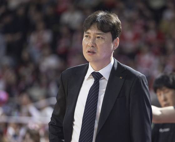 KT와 결별한 송영진 감독. 연합뉴스