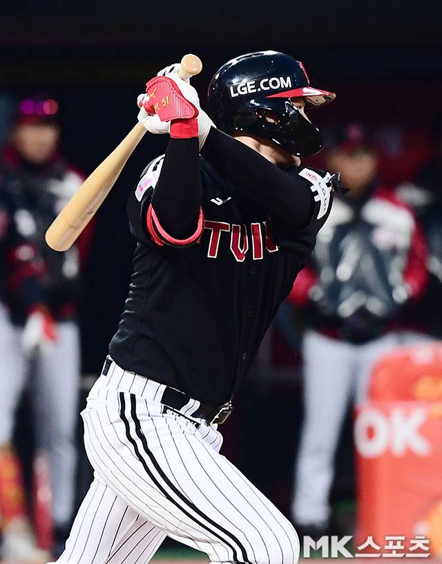 끝내 수술대에 오르게 된 홍창기. 사진=김영구 기자