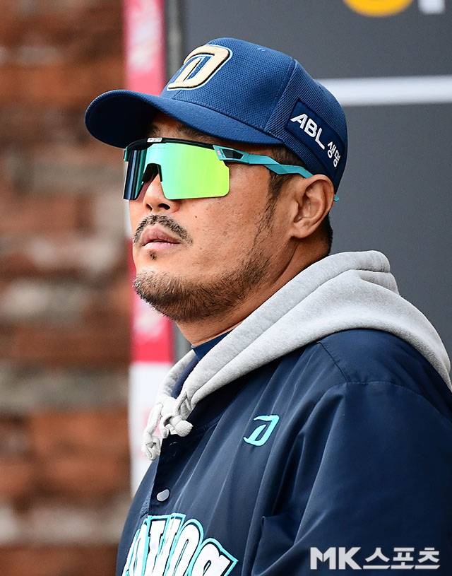 호텔 생활을 면치 못하고 있는 이호준 감독과 NC 선수단. 사진=김영구 기자