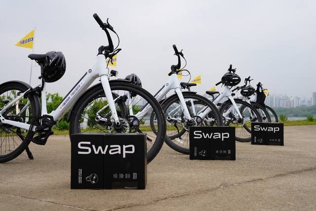 서울경찰청에서 순찰용으로 구독하는 스왑 전기자전거. 더스윙 제공