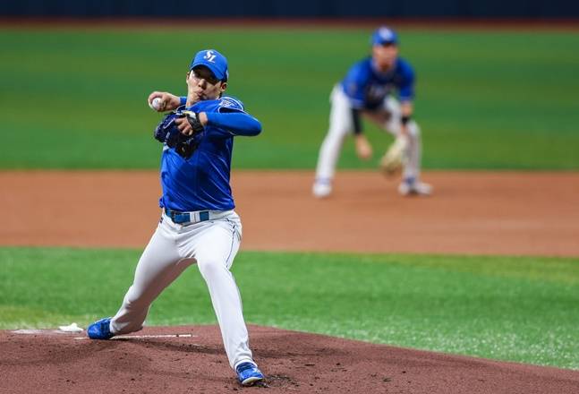 삼성 원태인이 20일 고척 키움전에서 역투하고 있다. /사진=삼성 라이온즈 제공