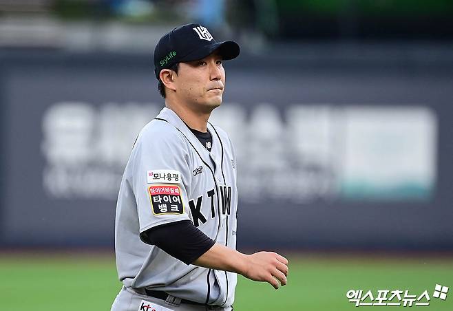 KT 위즈 베테랑 우완 조이현이 20일 수원 KT위즈파크에서 열린 2025 신한 SOL Bank KBO리그 KIA 타이거즈와의 팀 간 4차전에 선발등판,&nbsp;5⅓이닝 5피안타 1사구 3탈삼진 1실점을 기록, 승리투수가 됐다. 사진 박지영 기자