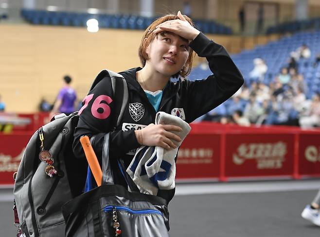 세계탁구선수권 여자단식을 마치고 눈시울 붉히는 서효원 [대한탁구협회 제공. 재판매 및 DB 금지]