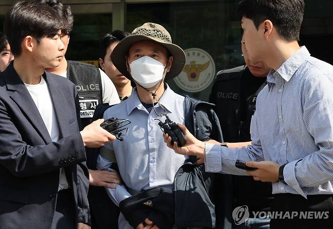 경찰서 나서는 '시흥 살인사건' 피의자 차철남 [촬영 권준우]