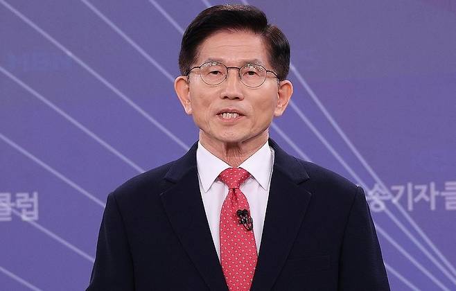 발언하는 김문수 대선 후보 (서울=연합뉴스) 21일 국민의힘 김문수 대선 후보가 경기 고양시 MBN 미디어센터에서 열린 한국방송기자클럽 대선 후보 초청 토론회에서 발언하고 있다. 2025.5.21 [국회사진기자단] photo@yna.co.kr