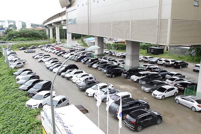삼가동에 위치한 용인시청 외부주차장 모습. 사진=용인시