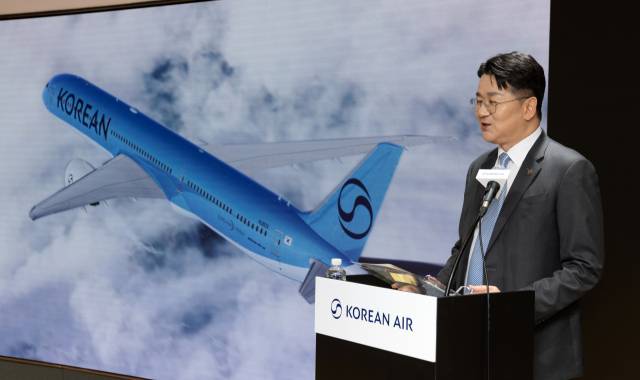 조원태 한진그룹 회장이 지난 3월 11일 서울 강서구 대한항공 본사에서 열린 신규 CI 공개 기자간담회에서 발언하는 모습. 연합뉴스