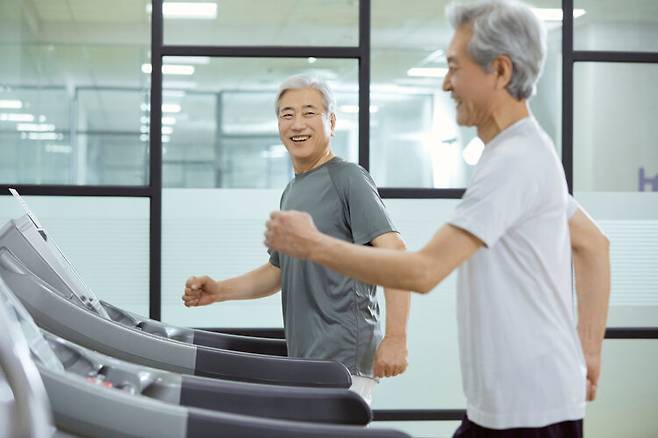 당뇨병이 있더라도 걷기와 같은 운동을 꾸준히 하면 당뇨병으로 인한 사망 위험을 크게 낮출 수 있는 것으로 나타났다. [사진=클립아트코리아]