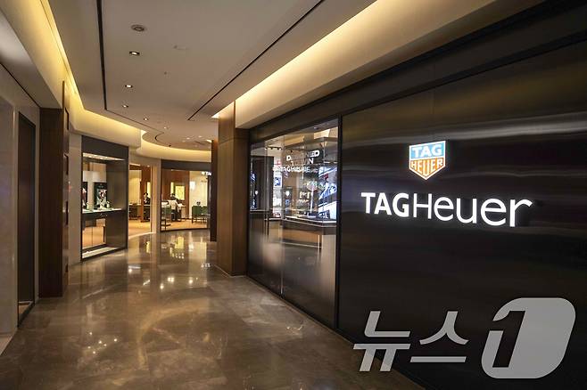 신세게백화점이 럭셔리 워치 주얼리 장르 매출 증가세에 발맞춰 '럭셔리 워치&주얼리 페어' 행사를 진행한다고 14일 밝혔다. (신세계백화점 제공. 재판매 및 DB 금지) 2025.5.14/뉴스1