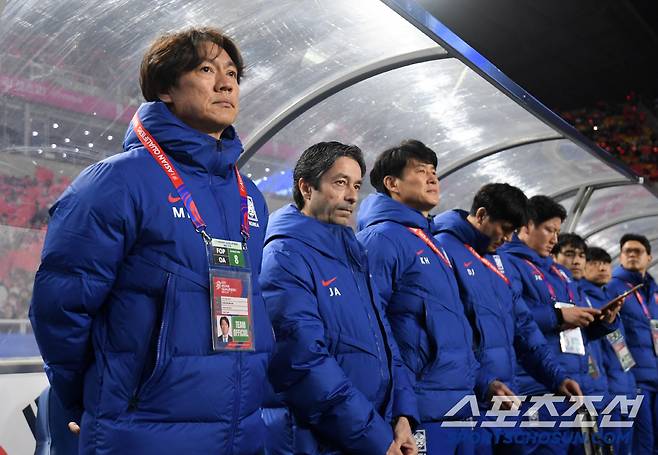 25일 수원월드컵경기장 열린 2026 FIFA 북중미 월드컵 아시아지역 3차 예선 대한민국과 요르단의 경기. 홍명보 감독이 경기를 지켜보고 있다. 수원=박재만 기자 pjm@sportschosun.com/2025.03.25/