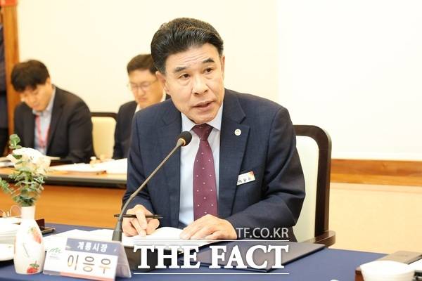 이응우 계룡시장이 22일 당진시청에서 열린 충청남도 시장군수협의회에 참석해 발언하고 있다. /계룡시