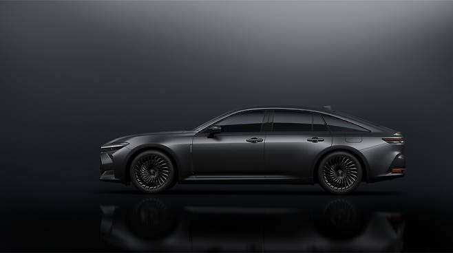 토요타 크라운 Z "THE LIMITED-MATTE METAL" 스페셜 모델