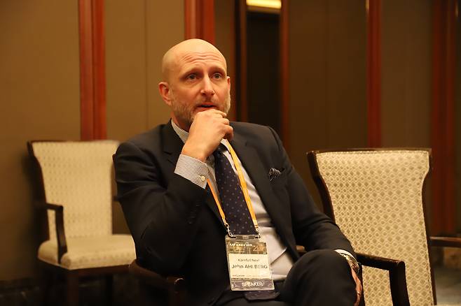 존 알버그(John Ahlberg) 칸풀넥스트(Kärnfull Next) 창립자 겸 CSO가 유럽의 SMR 시장에 대해 설명하고 있다./한국원자력산업협회 제공