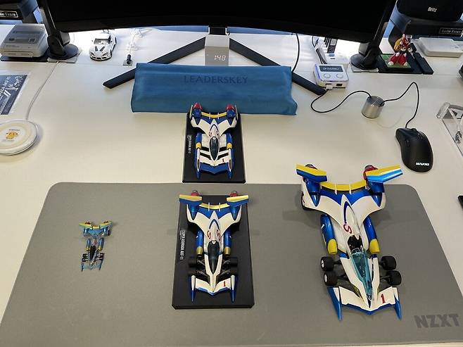 183b1c5e9c43ef93a.jpg 9월 출시 예정인 자동차 피규어(정가 52만원)