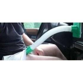 다가오는 여름 남자들을 위한 자동차 필수품