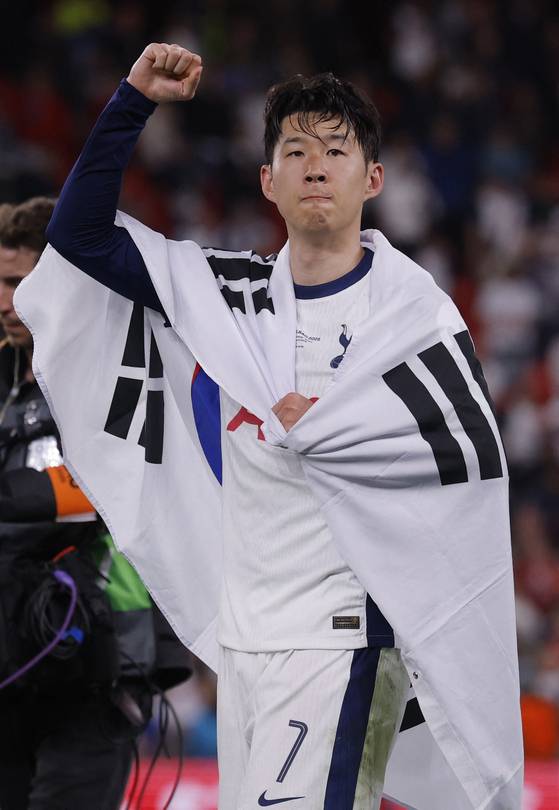 손흥민은 한국 팬들에게도 감사 인사를 전했다. 로이터=연합뉴스