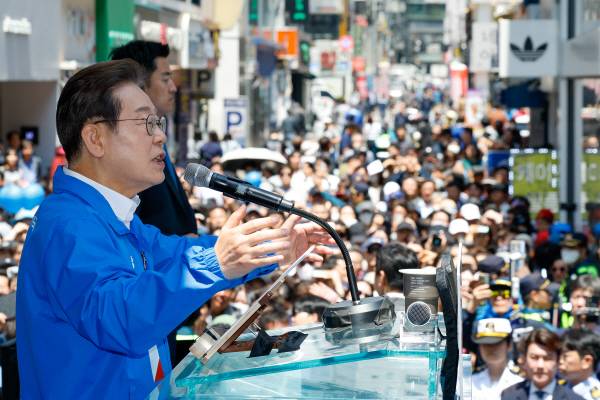 지난 14일 이재명 후보, 부산서 지지 호소. 연합뉴스