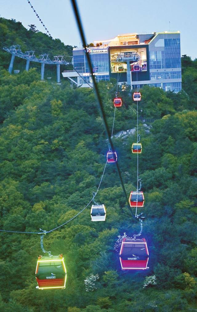 목포 해상케이블카 유달산 정류장의 모습. 여기서 바다를 넘어 고하도로 건너간다.