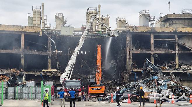 22일 오전 철거작업이 진행되고 있는 금호타이어 광주공장. 한아름 기자