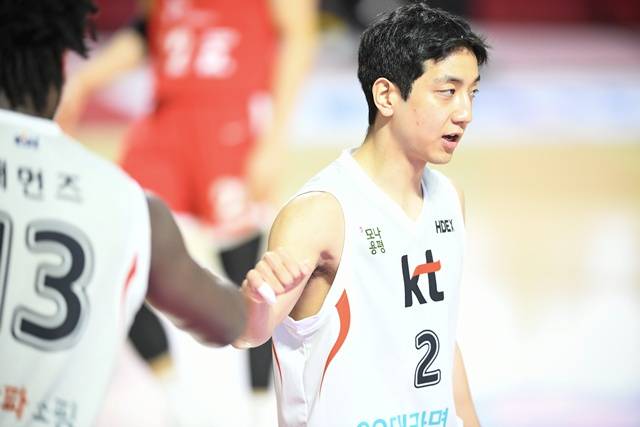 허훈(오른쪽). /사진=KBL 제공