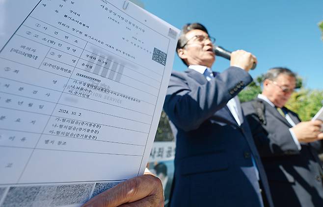 명품백 수수 의혹은 명백한 동영상이 있음에도 김건희씨는 무혐의 처분을 받았다.[사진｜뉴시스]