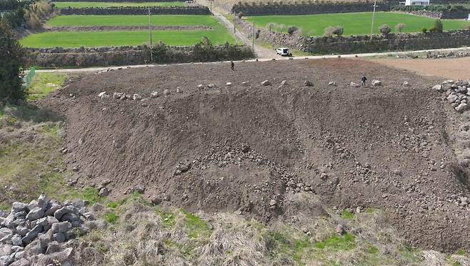 임야에 불법 반출된 토사 [제주자치경찰단 제공, 재판매 및 DB 금지]