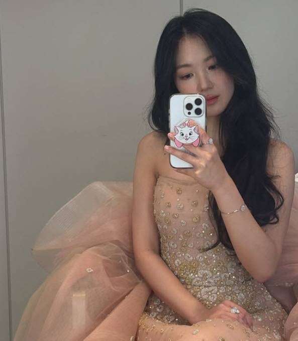 사진출처=김혜윤 인스타그램