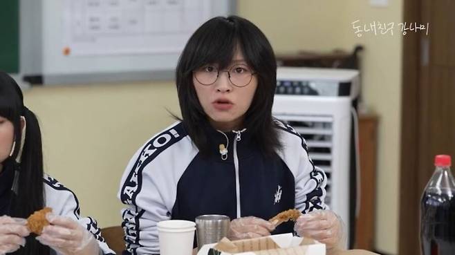 14.jpg BBQ 치킨을 먹은 일본 아이돌 반응 BBQ 치킨을 먹은 일본 여자돌 반응 BBQ 치킨을 먹은 일본 여자돌 반응