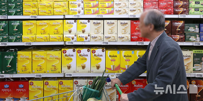 image.png 동서식품, 맥심·카누 등 커피 제품 출고가 평균 7.7% 인상