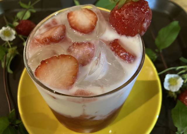 ▲ 아이스 딸기라떼